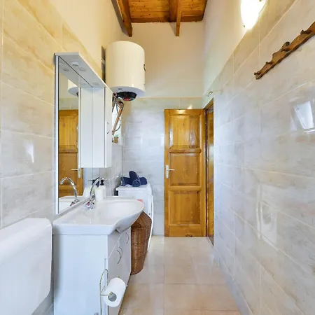 Serena With Pool Willa *