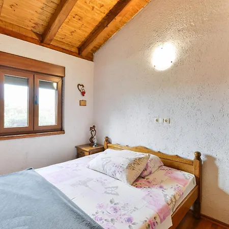 Serena With Pool Willa *